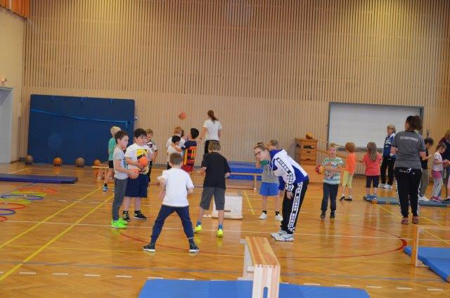handballgrundschultag16-049