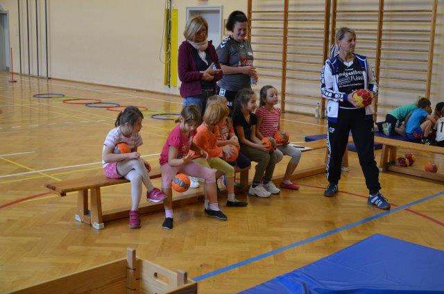 handballgrundschultag16-100